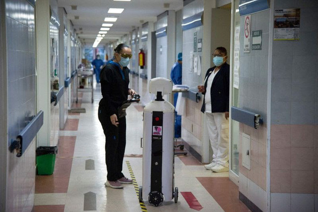 Độc đáo, Robot chăm sóc bệnh nhân Covid-19 “cô đơn” ở Mexico