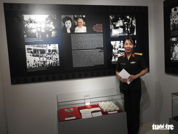 Giáo sư Lê Thi, người phụ nữ kéo cờ Ngày độc lập 2-9-1945, qua đời - Ảnh 2. Giáo sư Lê Thi - người phụ nữ kéo cờ ngày Độc lập 2/9/1945 qua đời