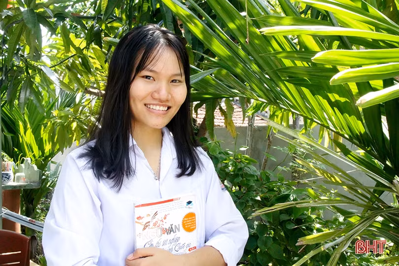 Nữ sinh Hà Tĩnh giành 28,5 điểm khối C: Học ngày học đêm sau 2 tháng thử làm công nhân