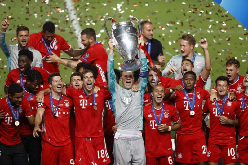 Flick, 10 tháng từ HLV tạm quyền và cú ăn ba của Bayern