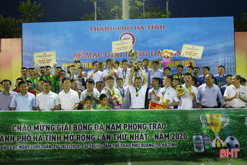 New Forcus vô địch “Giải Bóng đá nam phong trào TP Hà Tĩnh mở rộng lần thứ nhất”
