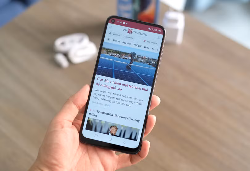 Smartphone Việt pin lớn, giá tốt