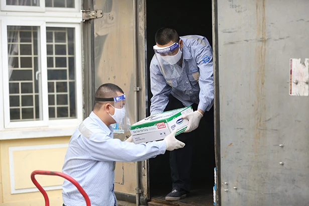 Đảm bảo việc uống sữa học đường đầy đủ cho học sinh khi tựu trường