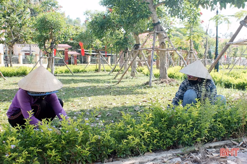 Các tầng lớp Nhân dân Hà Tĩnh ra sức thi đua chào mừng Đại hội Đảng bộ tỉnh