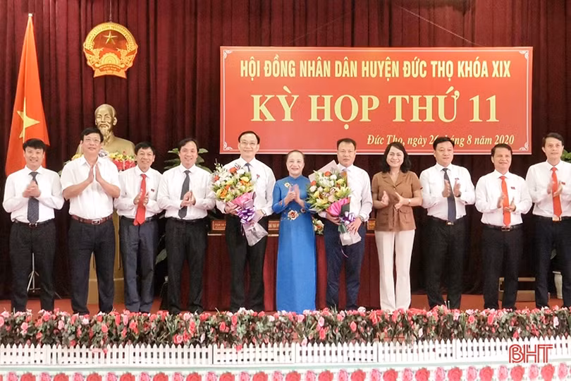 HĐND huyện Đức Thọ bầu các chức danh Chủ tịch HĐND và Chủ tịch, Phó Chủ tịch UBND huyện