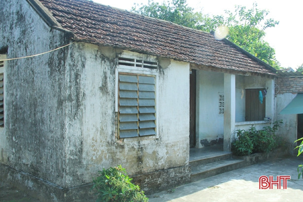 Bàn giao nhà tình thương cho 3 hộ nghèo Nghi Xuân