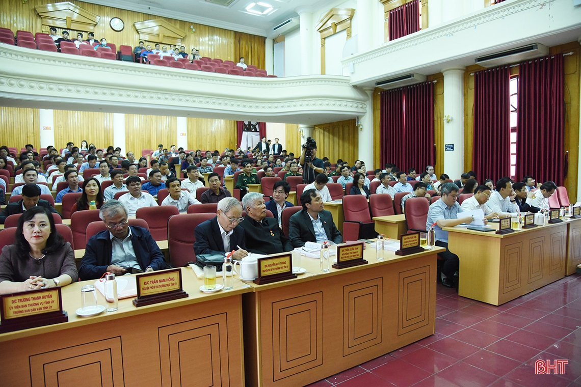 Cán bộ cốt cán Hà Tĩnh tham gia hội nghị trực tuyến toàn quốc triển khai Nghị quyết Đại hội XIII của Đảng