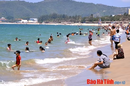 Xây dựng Lộc Hà thành trung tâm thương mại - dịch vụ và du lịch biển ảnh 1