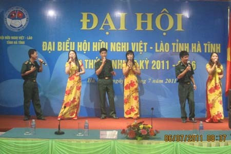 Biểu diễn văn nghệ chào mừng Đại hội Biểu diễn văn nghệ chào mừng Đại hội