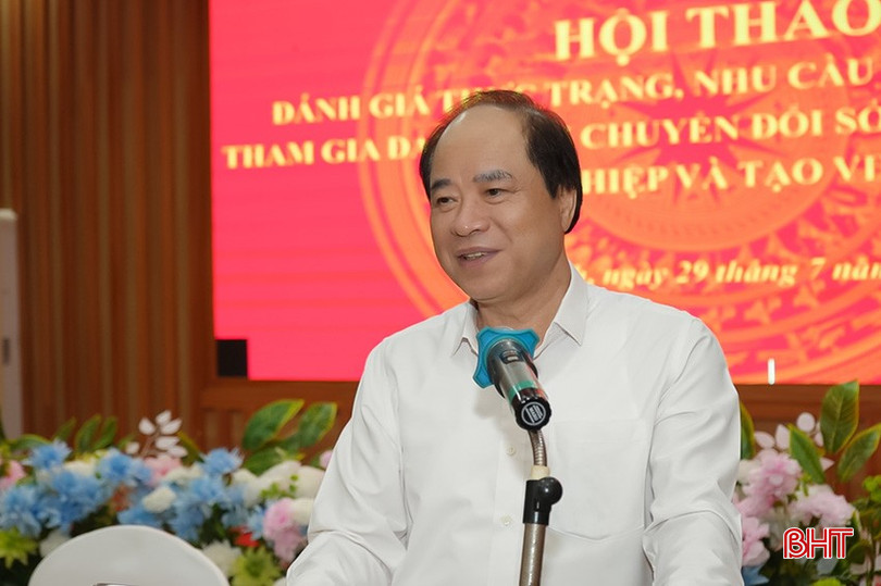 លោក Truong Xuan Cu អនុប្រធានអចិន្ត្រៃយ៍នៃសមាគមមនុស្សចាស់វៀតណាមបានថ្លែងសុន្ទរកថាបញ្ចប់នៅសិក្ខាសាលា។ bqbht_br_cuc-truong.jpg