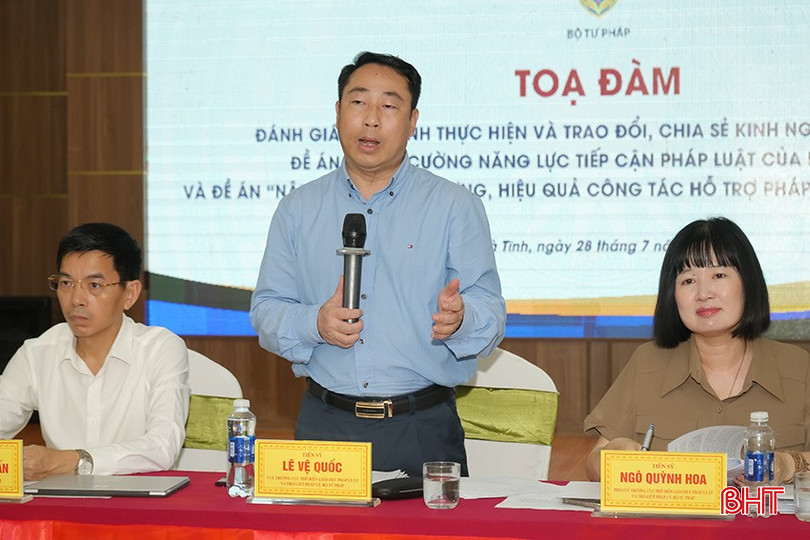 Tiến sĩ Lê Vệ Quốc - Cục trưởng Cục Phổ biến, giáo dục pháp luật và Trợ giúp pháp lý (Bộ Tư pháp) phát biểu tại buổi tọa đàm. bqbht_br_cuc-truong.jpg