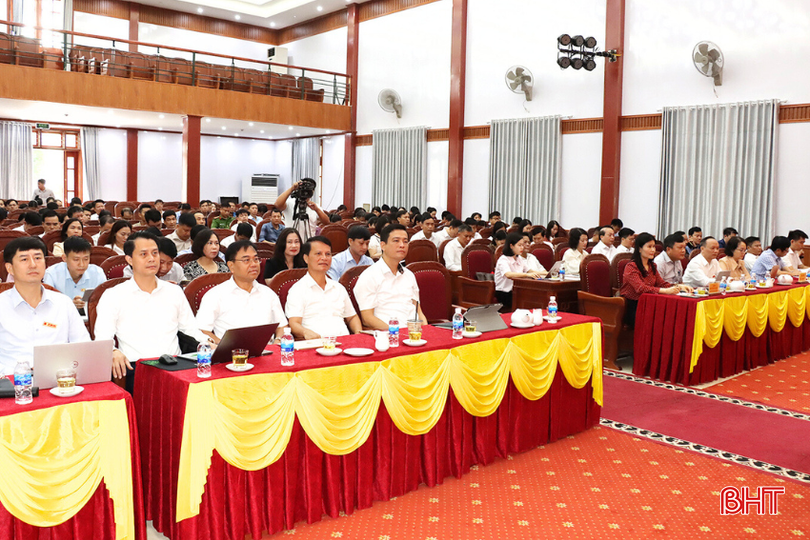 Đại biểu dự hội nghị tại xã Đức Thọ vào sáng 4/7. bqbht_br_canh-toan-dt-lay.png