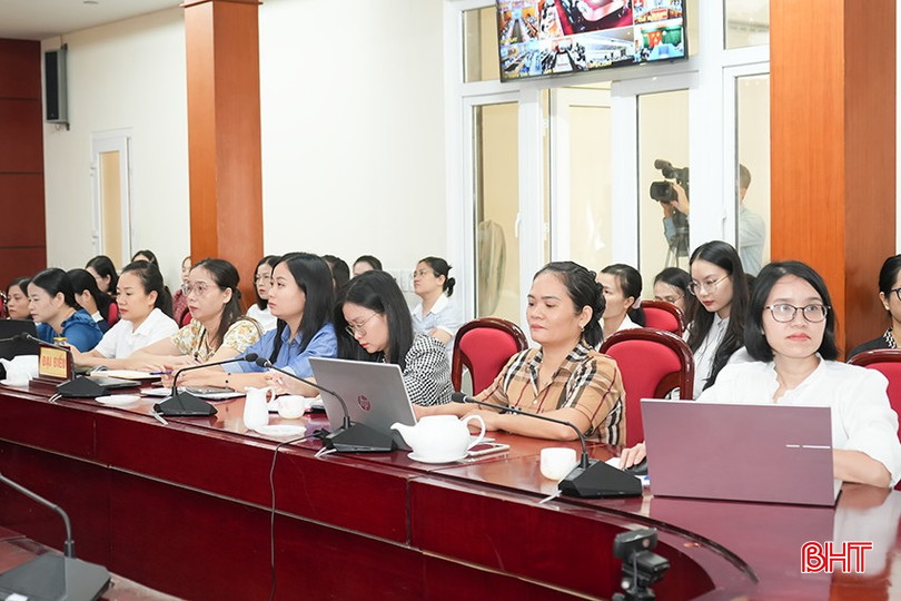 Các đại biểu dự hội nghị tại điểm cầu Hà Tĩnh. bqbht_br_vn9.png