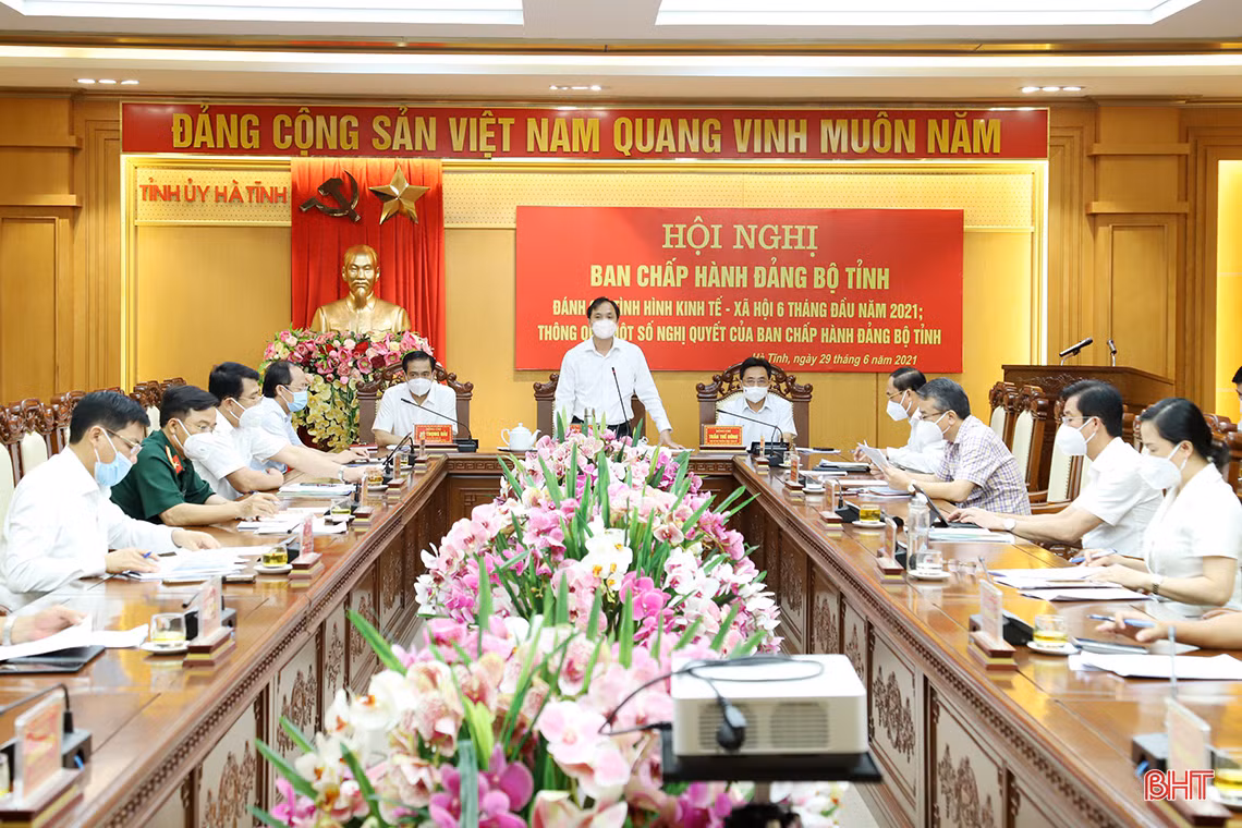 Tập trung chỉ đạo quyết liệt, nỗ lực đạt kết quả cao nhất các mục tiêu, chỉ tiêu KT-XH năm 2021