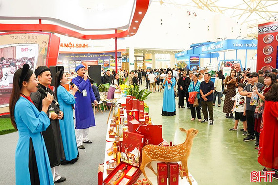 Khi dân ca ví, giặm trở thành “đại sứ” quảng bá quê hương