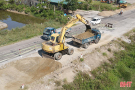 Cấp tập “thay áo mới” 3,1 km quốc lộ 1 ở cửa ngõ phía Nam Hà Tĩnh 