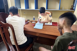 Tổ 238 Công an Hà Tĩnh xử lý nhiều thanh, thiếu niên vi phạm giao thông 
