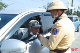 Xuyên lễ xử lý vi phạm giao thông ở Hà Tĩnh