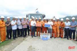 Phấn đấu hết ngày 28/8 cấp điện trở lại cho toàn bộ người dân Hà Tĩnh