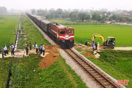 Hà Tĩnh kiến nghị Bộ Xây dựng hỗ trợ kinh phí xóa bỏ lối đi tự mở ngang qua đường sắt