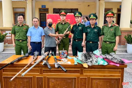  Vì sao cần chủ động giao nộp vũ khí quân dụng?