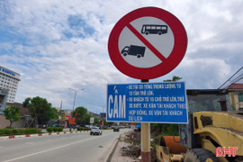 Sau phản ánh, xe khách hợp đồng, xe du lịch được vào nội đô Hà Tĩnh
