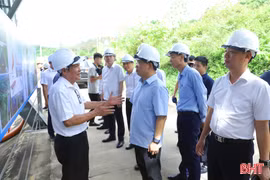 Lãnh đạo tỉnh kiểm tra các dự án năng lượng tại Vũ Quang