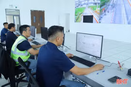 Bên trong Trung tâm điều hành giao thông trên tuyến cao tốc qua Hà Tĩnh