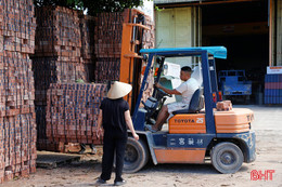 Gạch nung khan hiếm, giá cao, nhiều công trình chật vật thi công