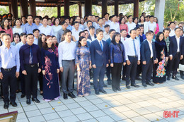 Bộ trưởng Bộ Y tế dâng hương tưởng niệm 235 năm ngày mất Đại danh y Hải Thượng Lãn Ông