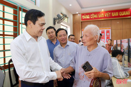 Xây dựng đội ngũ cán bộ cấp xã tận tâm, tận lực phục vụ Nhân dân