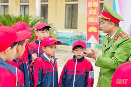 Quyết liệt ngăn chặn pháo nổ “xâm nhập” học đường dịp Tết 