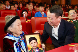 Lắng đọng chương trình giao lưu nghệ thuật “Câu chuyện thời hoa lửa”