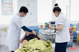 Những người gác niềm riêng vì việc chung