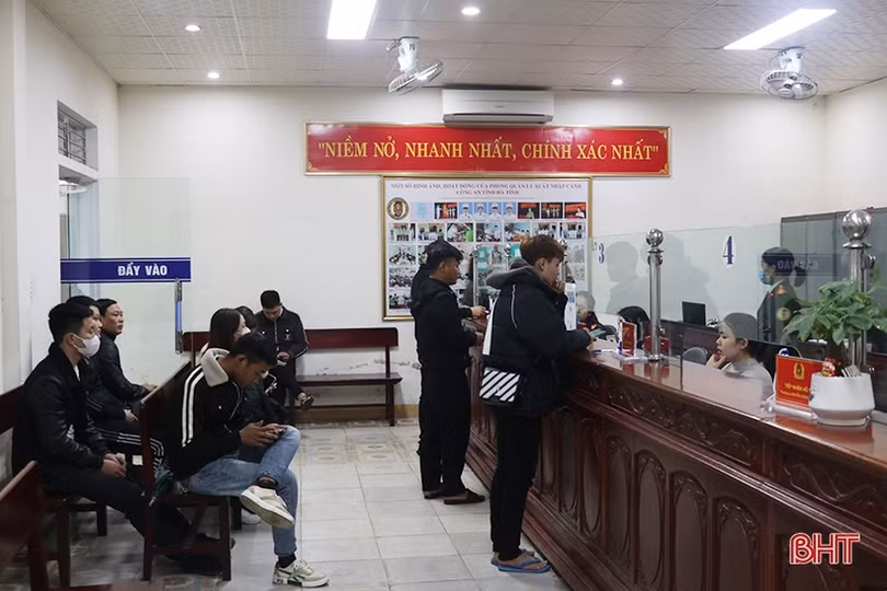 Nhanh chóng làm hộ chiếu, giấy thông hành cho người dân Hà Tĩnh