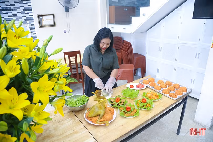 Tiểu thương Hà Tĩnh phấn khởi mở hàng “lấy may” đầu năm