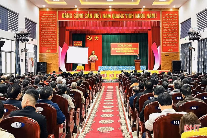 Hương Sơn xây dựng Đảng và hệ thống chính trị vững mạnh để phục vụ Nhân dân tốt hơn