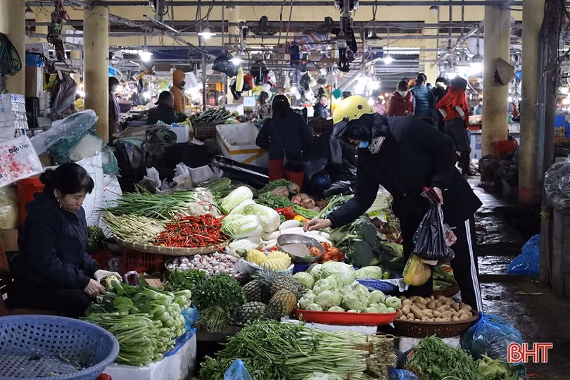 Giá rau xanh tại Hà Tĩnh tăng nhẹ sau tết Nguyên đán