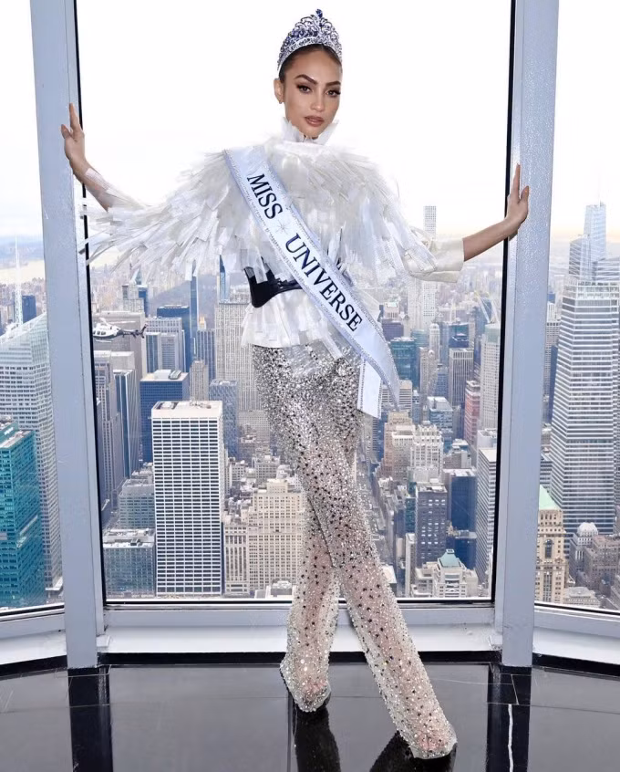 Miss Universe 2022 chuộng đồ làm từ nguyên liệu tái chế
