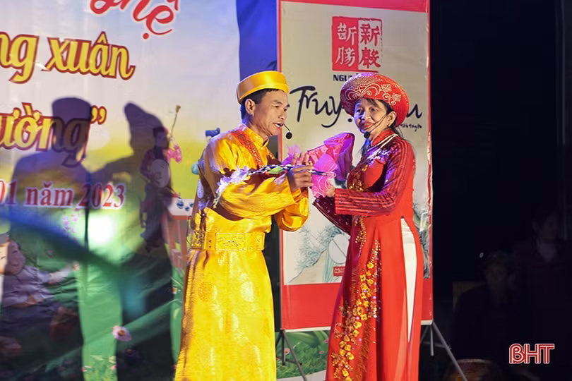 Về Hà Tĩnh nghe hát trò Kiều khai hội đầu xuân