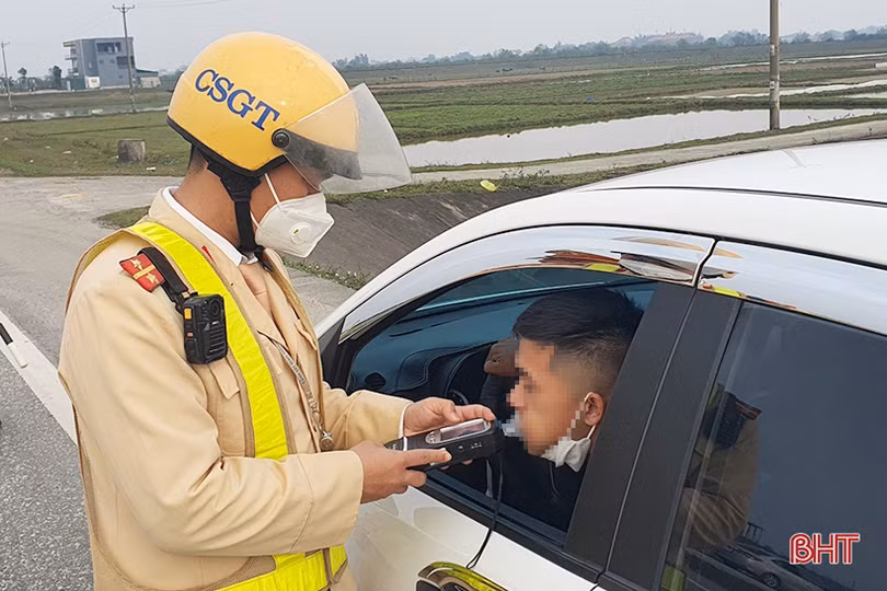 Công an Thạch Hà xử phạt gần 100 triệu đồng các trường hợp vi phạm trật tự ATGT