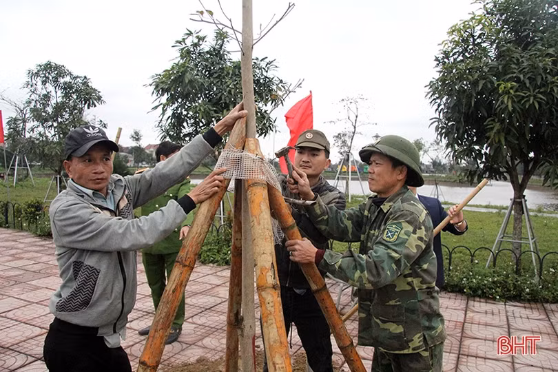 Sôi nổi ra quân trồng cây đầu xuân tại các địa phương, đơn vị ở Hà Tĩnh