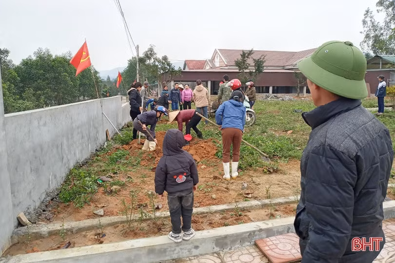 Hà Tĩnh náo nức Tết trồng cây đời đời nhớ ơn Bác Hồ