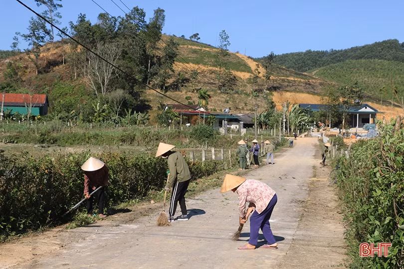 Mùa xuân xanh ở khu dân cư kiểu mẫu miền biên giới Hương Sơn