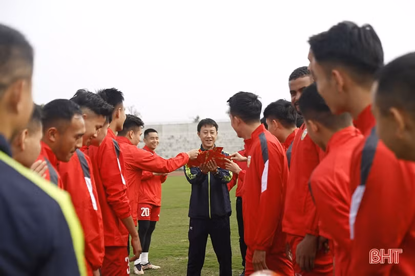 Hồng Lĩnh Hà Tĩnh hội quân, tập luyện trở lại sau kỳ nghỉ tết