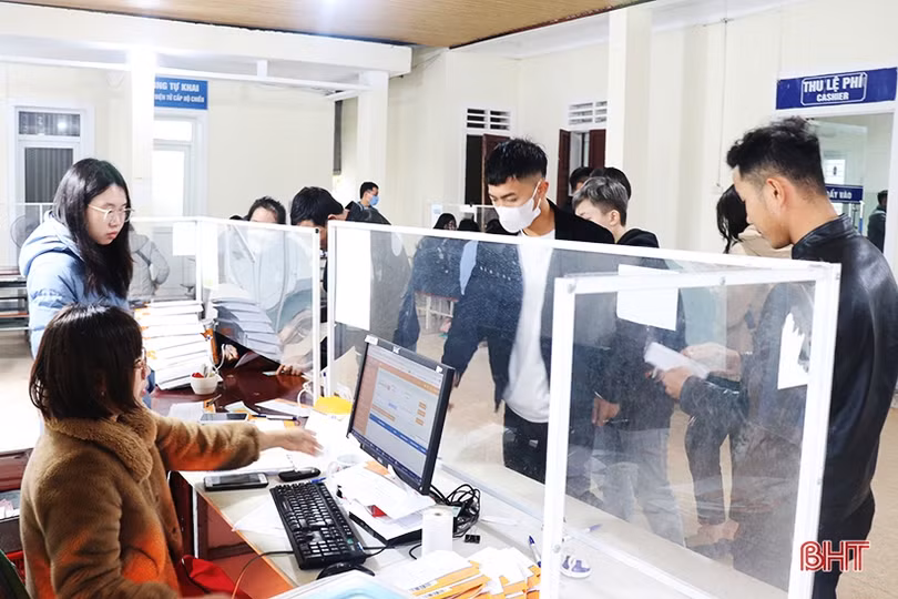 Nhanh chóng làm hộ chiếu, giấy thông hành cho người dân Hà Tĩnh