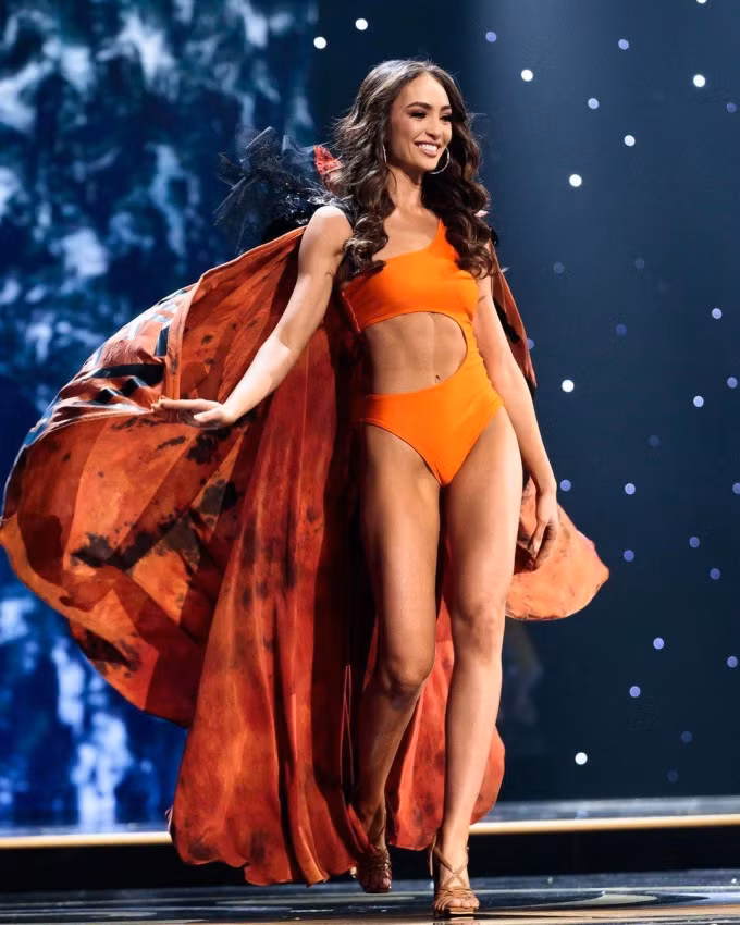 Miss Universe 2022 chuộng đồ làm từ nguyên liệu tái chế