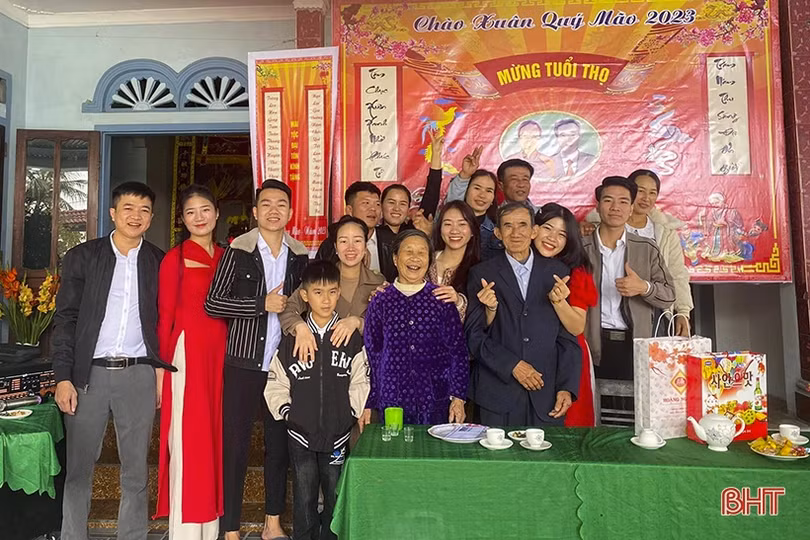 Mừng thọ đầu xuân ở Hà Tĩnh long trọng, văn minh và tiết kiệm