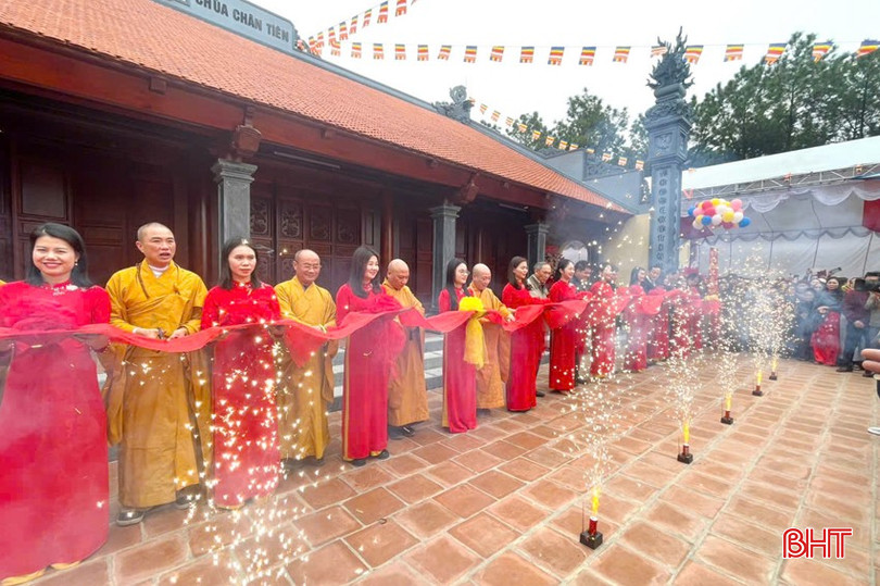 Các đại biểu cắt bằng khánh thành. bqbht_br_3-copy-5442.jpg