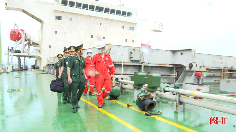 BĐBP Vũng Áng - Sơn Dương tuần tra, kiểm soát khu vực các cầu cảng để ngăn chặn buôn lậu, gian lận thương mại, xuất nhập cảnh trái phép. bqbht_br_screenshot-556-copy.png